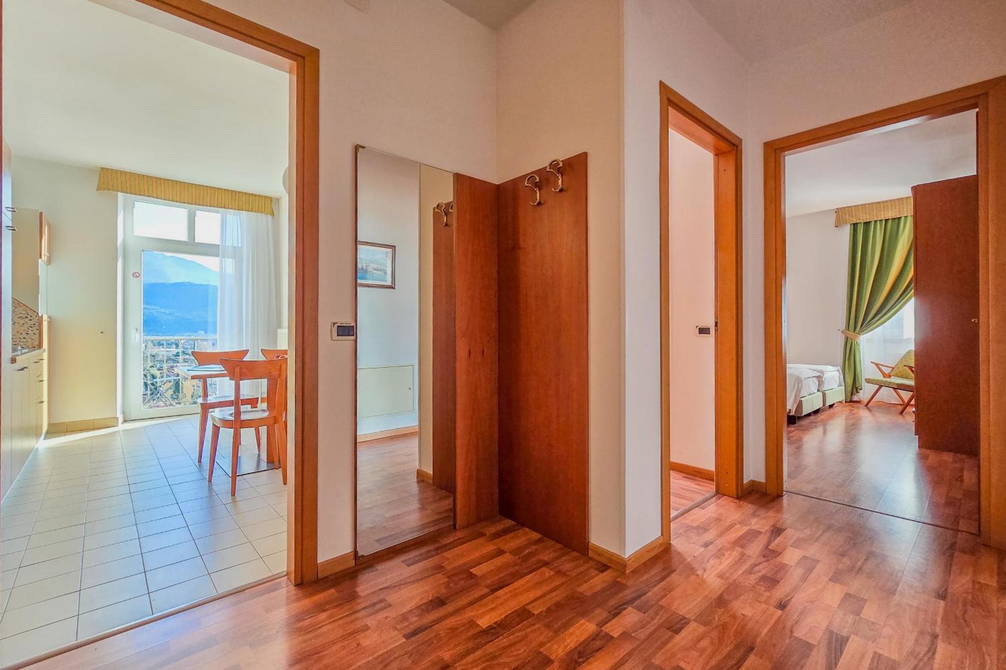 Aparthotel Englovacanze Riva del Garda Exterior foto